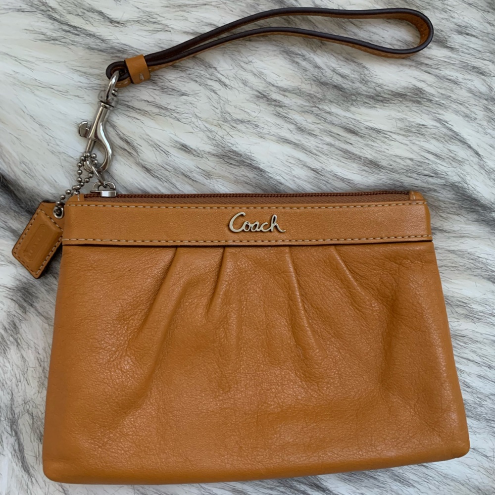 Leather Beige Coach Wristlet